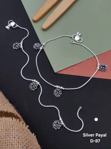 Daily Use Silver Payal K9
