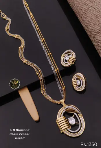AD Diamonds Chain Pendant B10