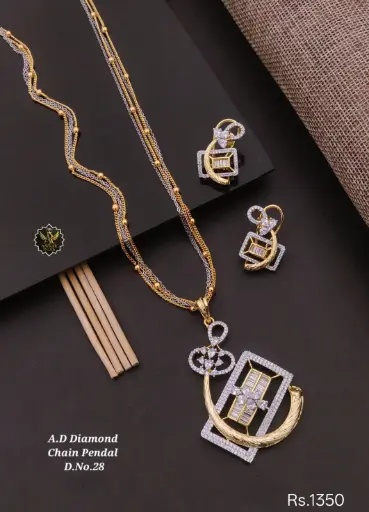 AD Diamonds Chain Pendant B10